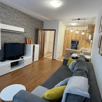Vermietung einer geräumigen 2-Zimmer-Wohnung, Stadtteil Briz, Varna, Bulgarien
